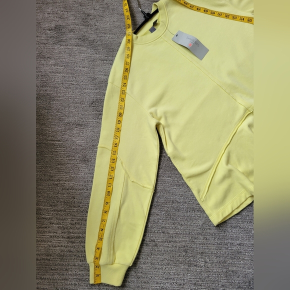 Sweatshirt - Picture 10 of 11